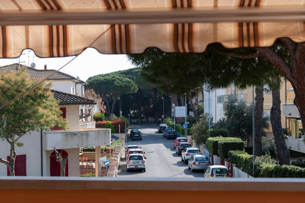 Appartamento Il Bucaniere A Marina Di Cecina Eksteriør billede